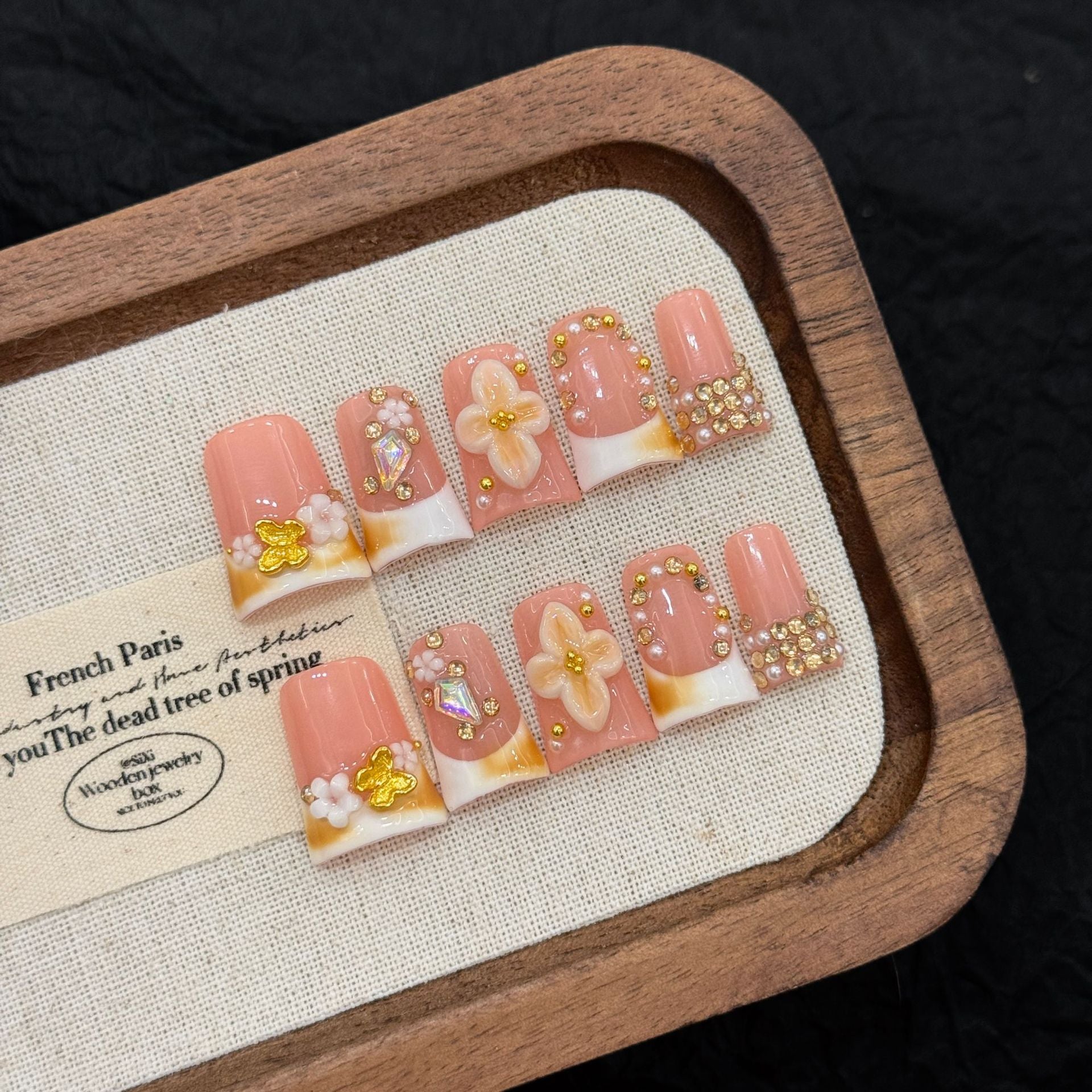 Le Clou Honey Bloom Duckbill