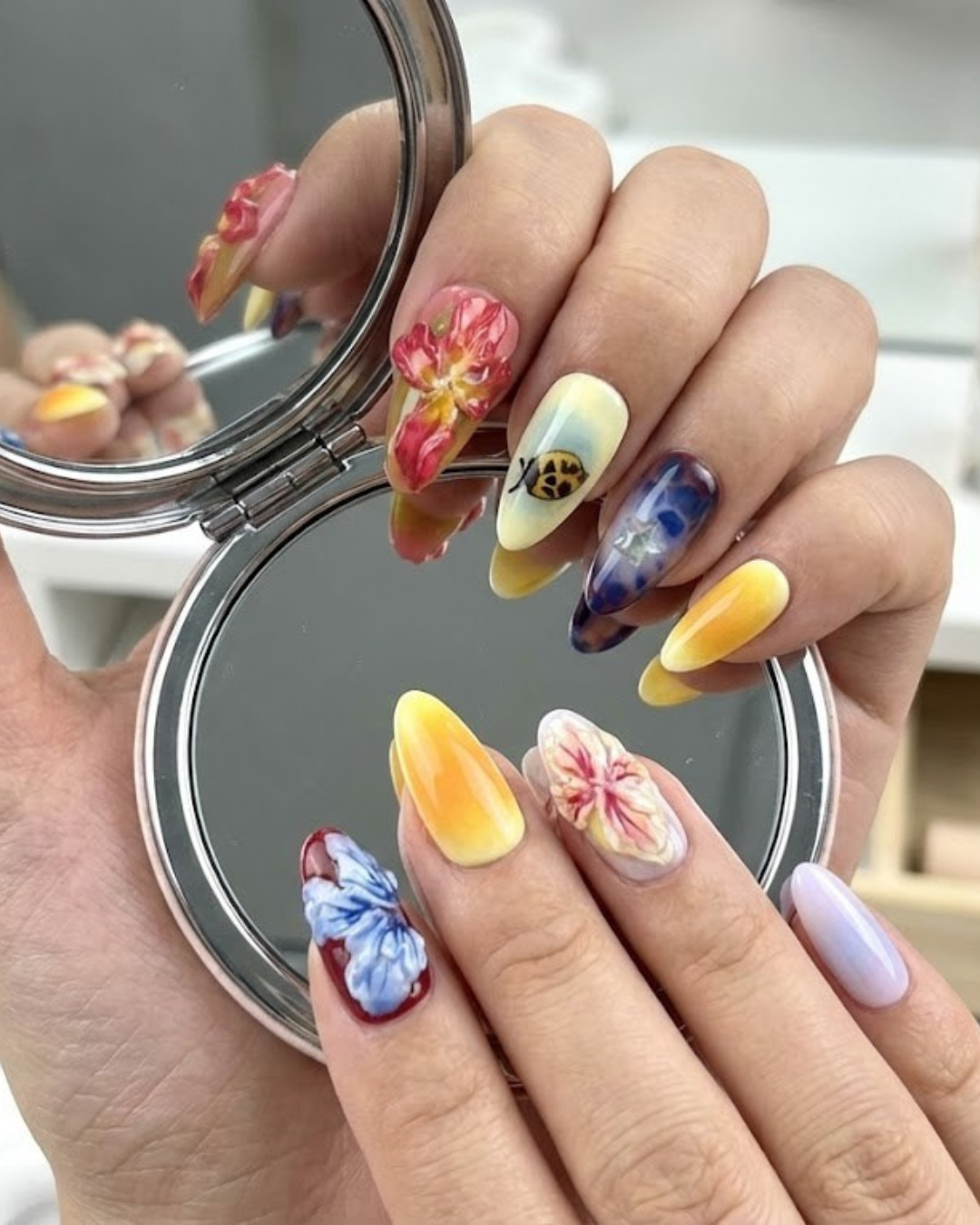 Le Clou Flora Burst • Artistic Spring-Bloom Almond Set