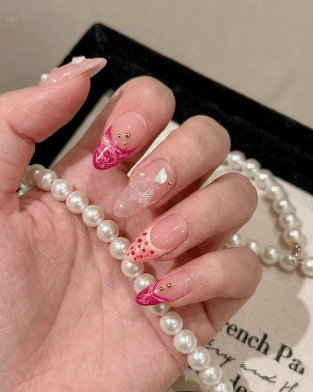 Le Clou Pink Petal Dreams Nails