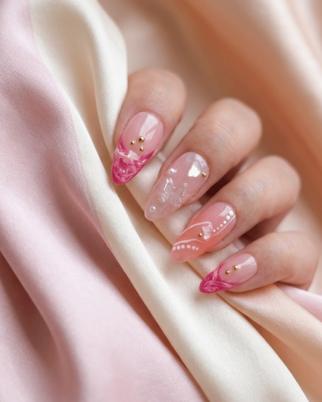 Le Clou Pink Petal Dreams Nails