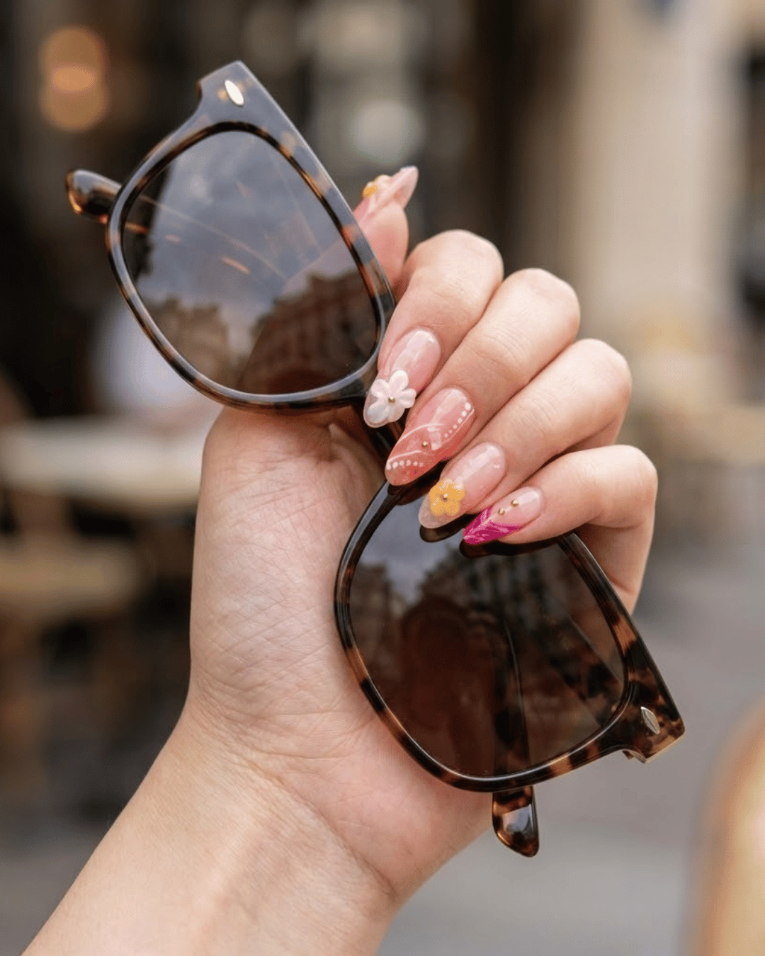 Le Clou Pink Petal Dreams Nails