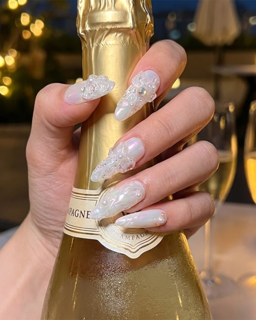 Le Clou Crystal Wave Nails