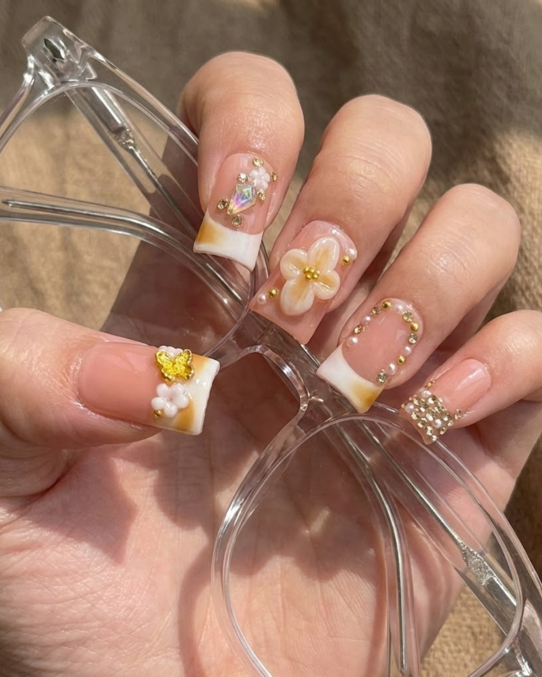 Le Clou Honey Bloom Duckbill