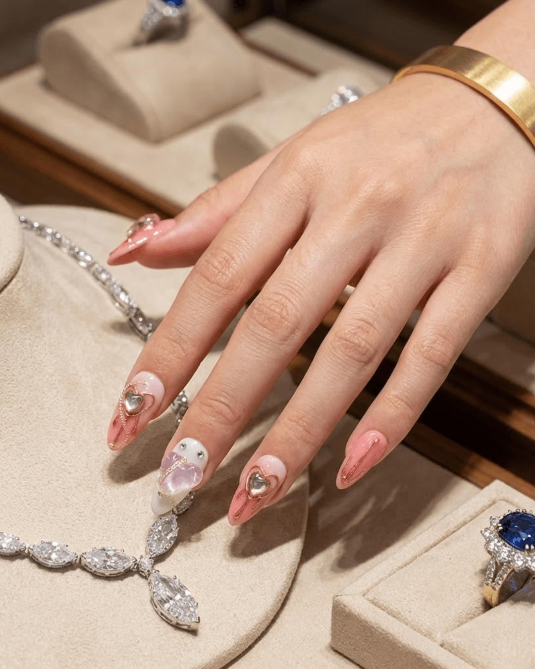 Heart Lock Bubble Love Nails - Le Clou