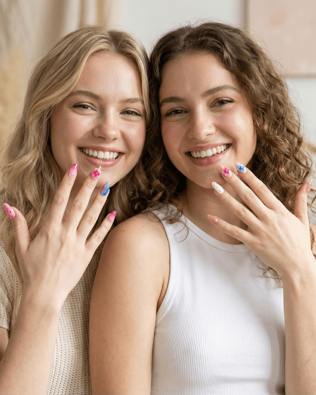 Leclou Blossom Splash Nails - Le Clou