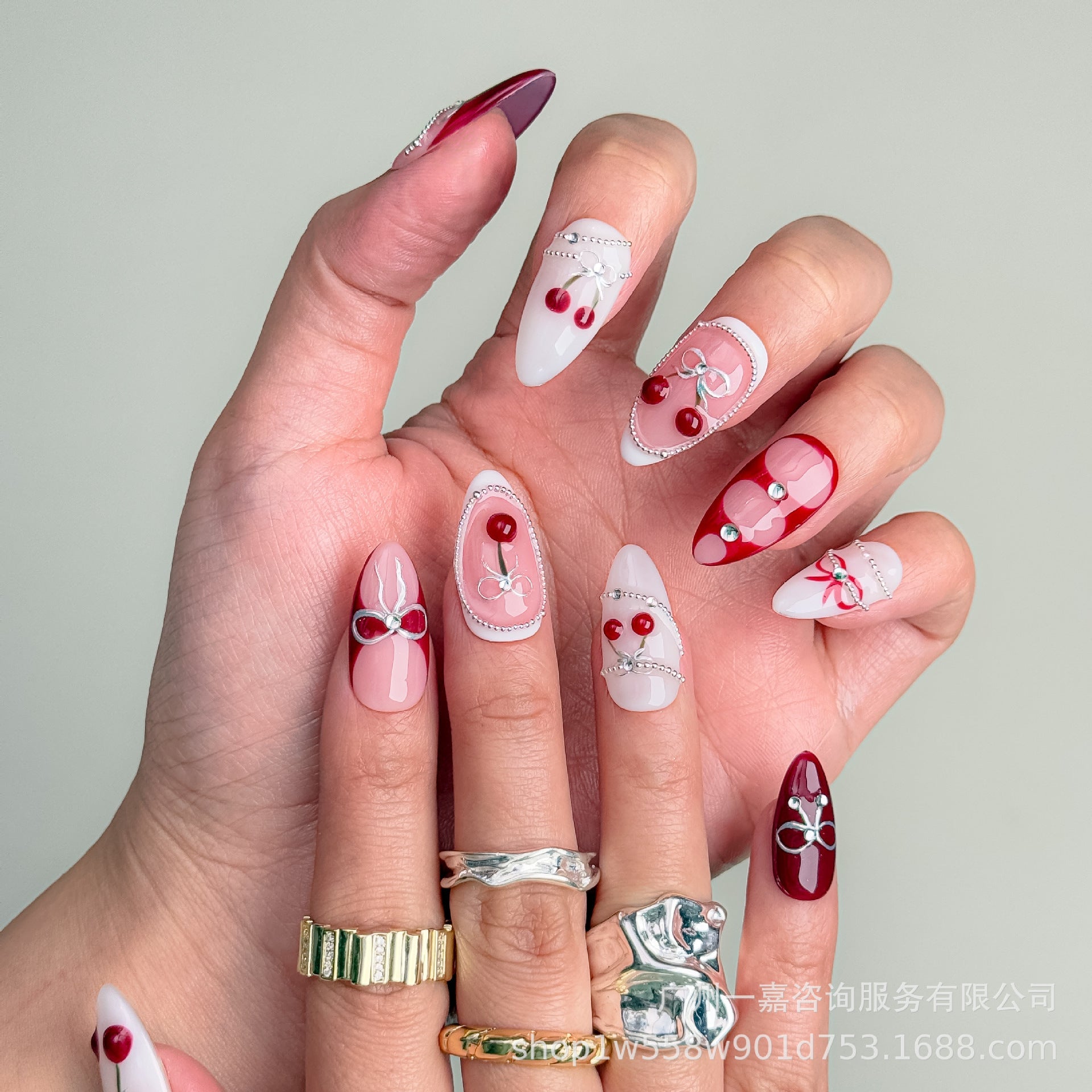 Leclou Cherry Lace Nails - Le Clou