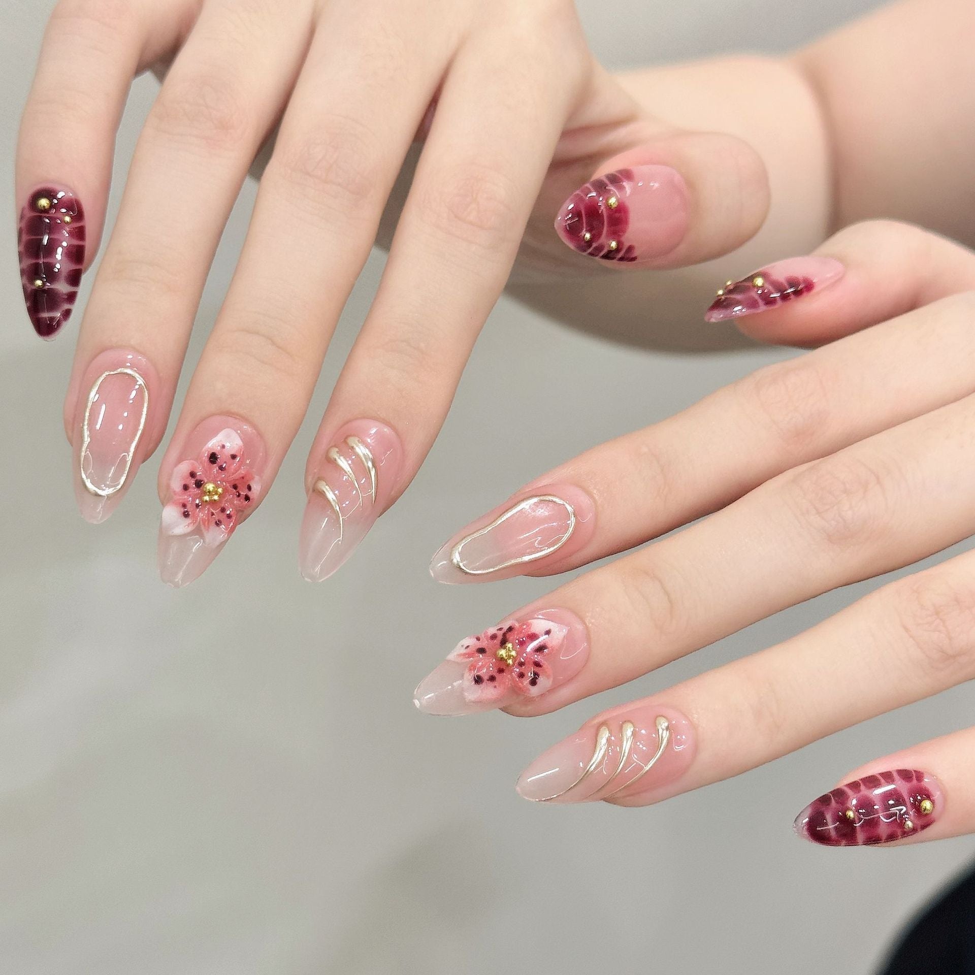 Leclou Crimson Bloom Nails - Le Clou