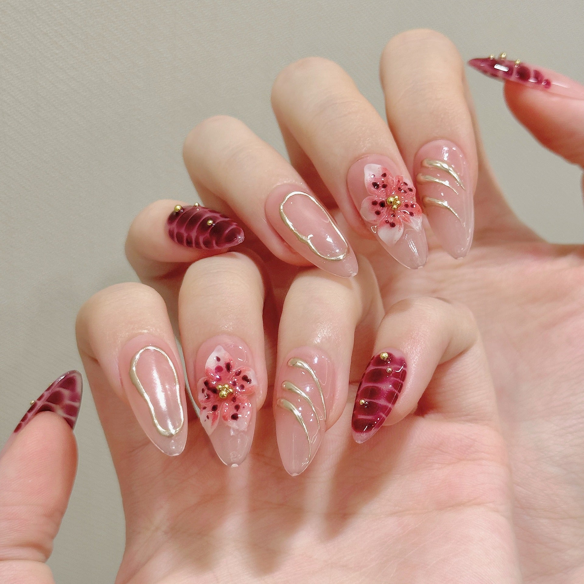 Leclou Crimson Bloom Nails - Le Clou