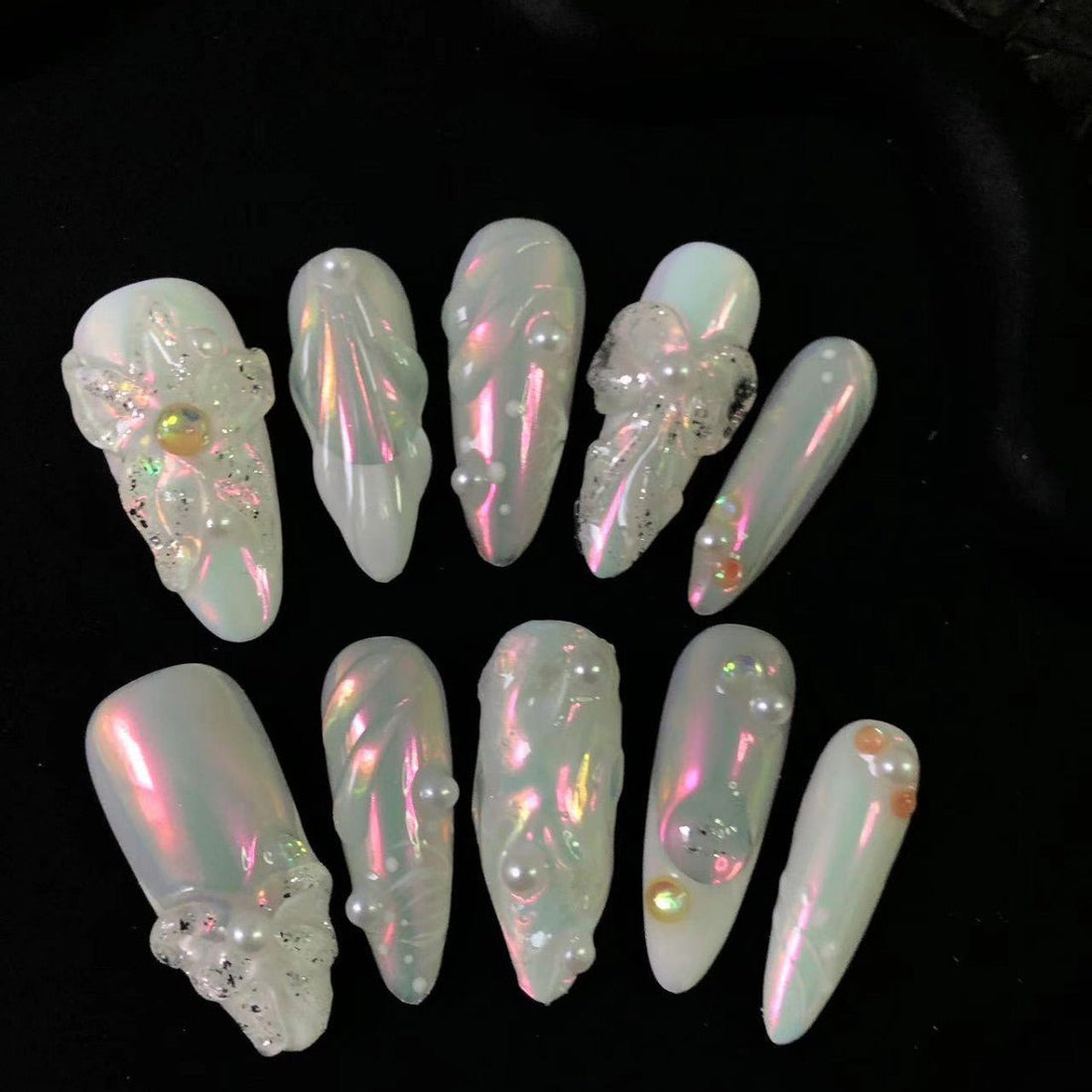 Leclou Crystal Wave Nails - Le Clou