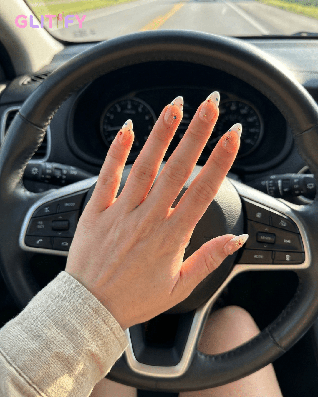 Leclou Pure White French Luxe Nails - Le Clou